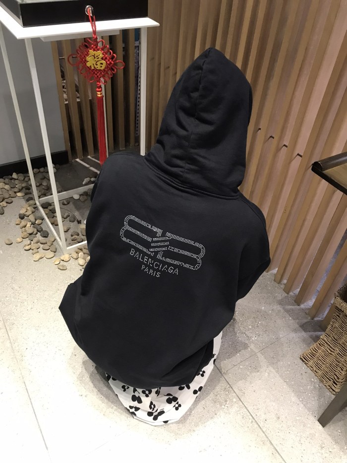 Clothes Balenciaga 755