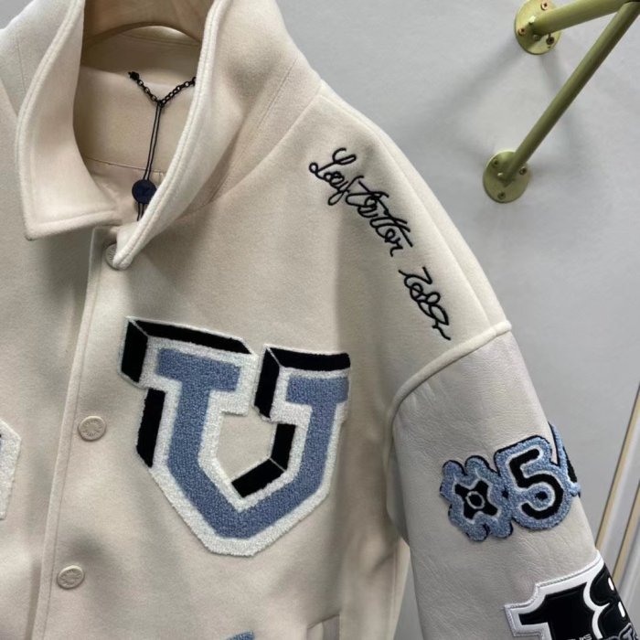 Clothes Louis Vuitton rabbit