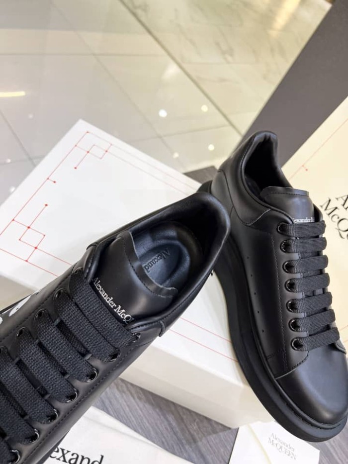 Alexander McQueen Oversized Graffiti Black