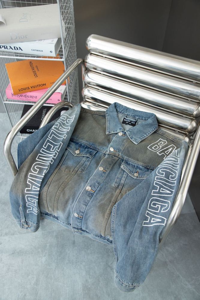 Clothes Balenciaga 763