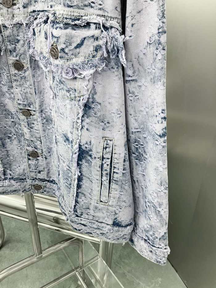 Clothes Louis Vuitton 1051