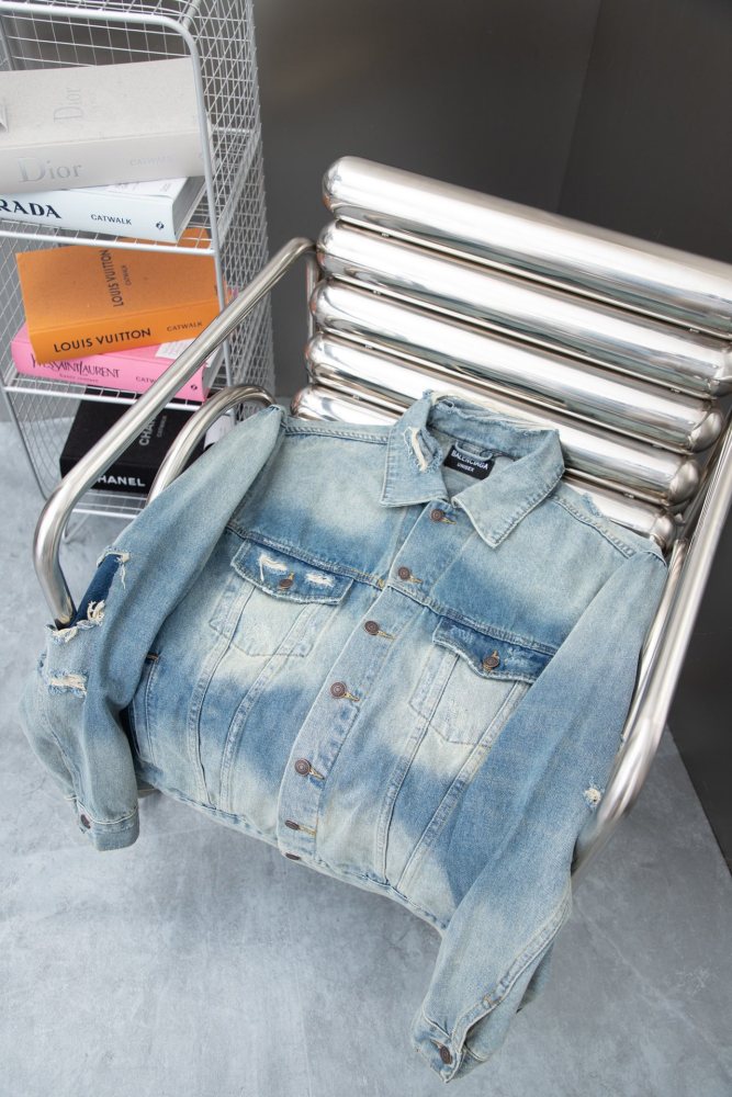 Clothes Balenciaga 760