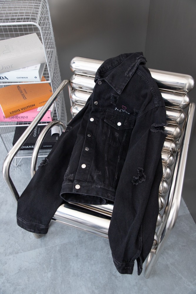 Clothes Balenciaga 759