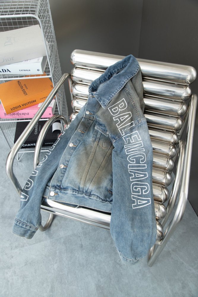 Clothes Balenciaga 763