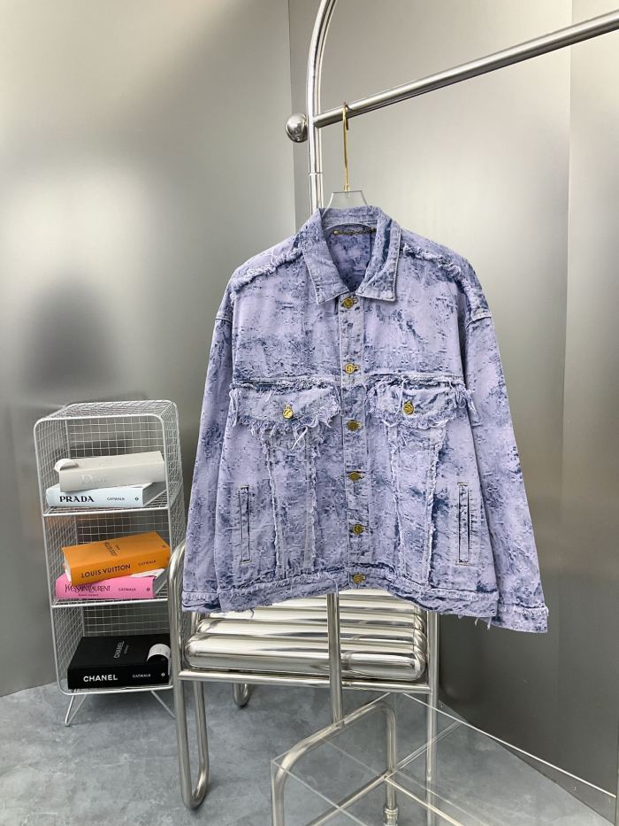 Clothes Louis Vuitton 1051