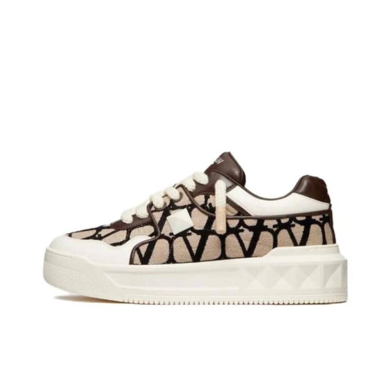 Valentino Garavani Low-Top One Stud XL sneakers