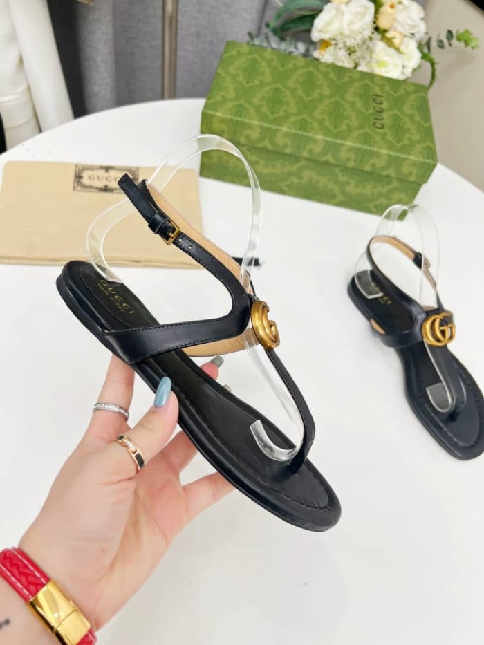 Gucci Women's Double G thong sandal Black leather