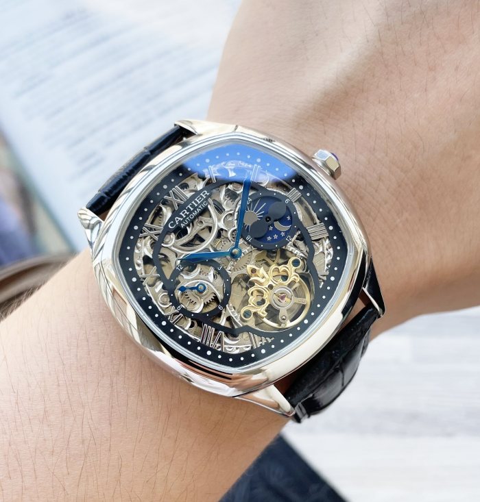 Watches Cartier 322168 size:42*12 mm