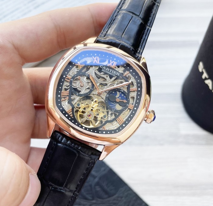 Watches Cartier 322168 size:42*12 mm