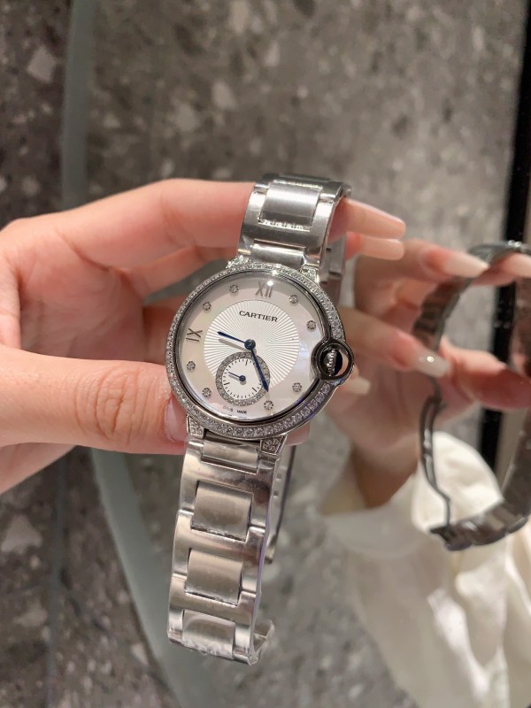 Watches Cartier 322109 size:33 mm