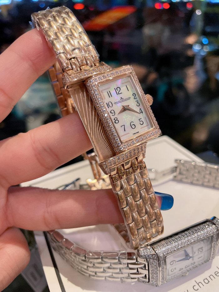 Watches Jaeger-LeCoultre 3356868 size:40.1*20 mm