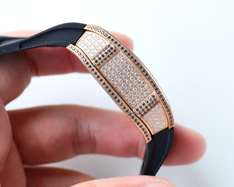 Watches Richard Mille 322531 size:43*36 mm