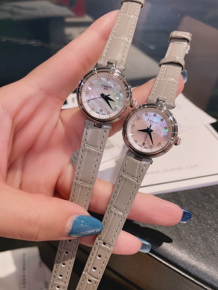 Watches Tissot 322437 size:26 mm