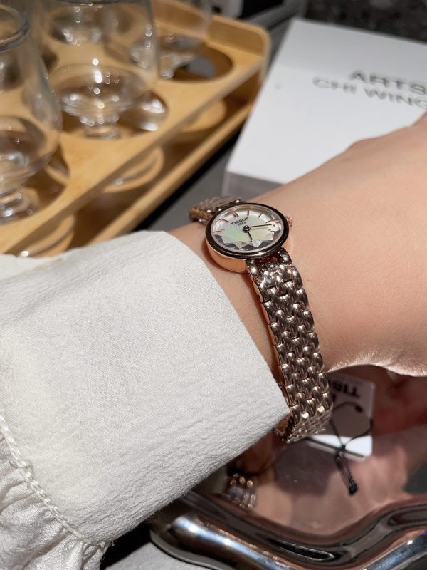 Watches Tissot 322472 size:19.5 mm