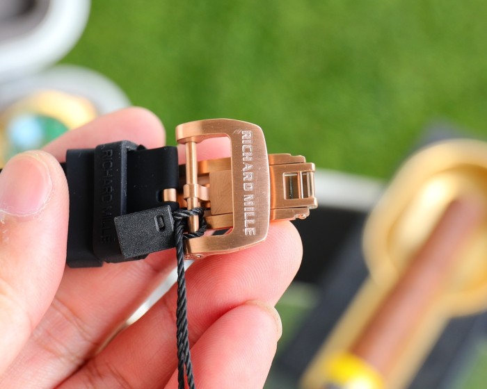 Watches Richard Mille 322557 size:31*45 mm