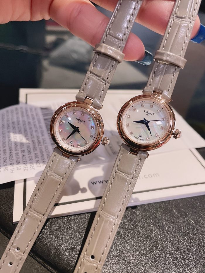 Watches Tissot 322438 size:26 mm