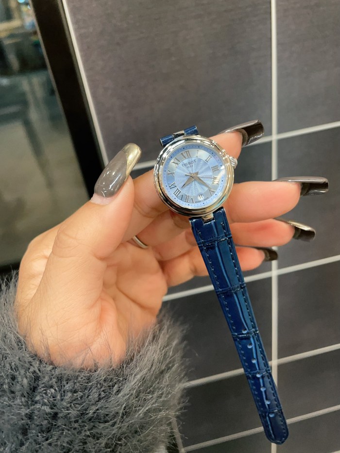 Watches Tissot 322501 size:26 mm