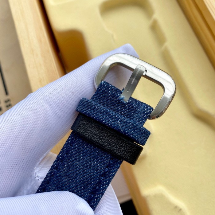 Watches Seven Friday 322859 size:47 mm