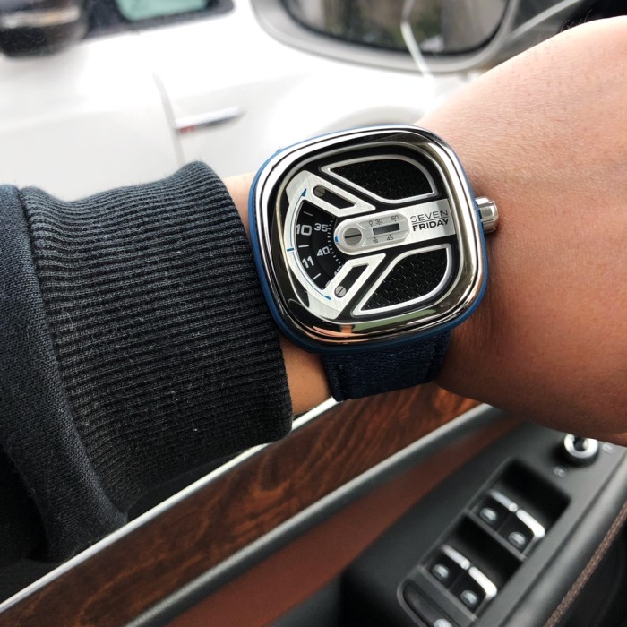 Watches Seven Friday 322778 size:47*13 mm