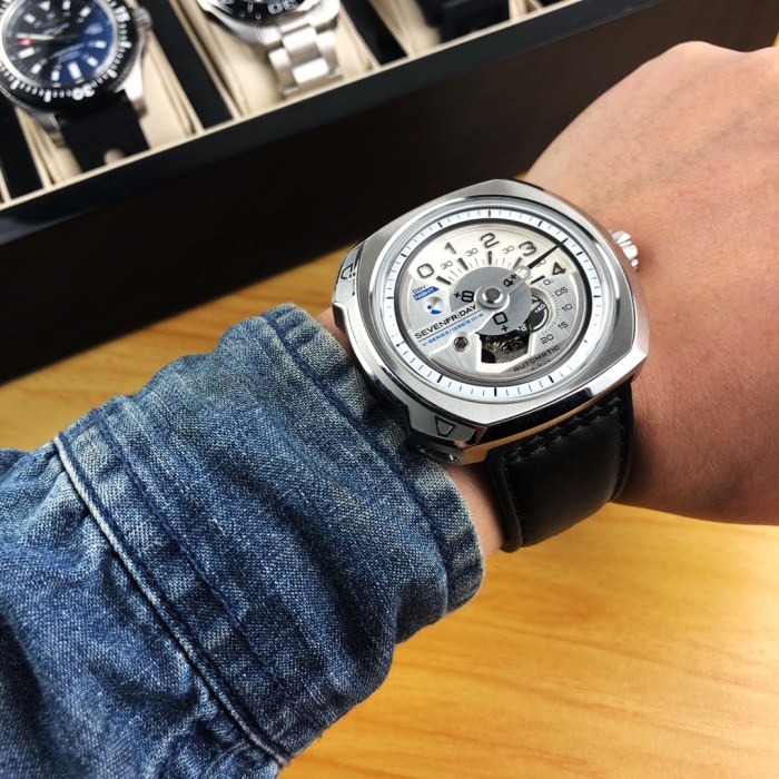 Watches Seven Friday 322766 size:47*13 mm