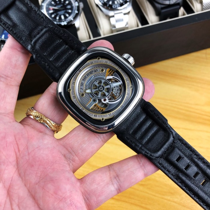 Watches Seven Friday 322761 size:47*13 mm