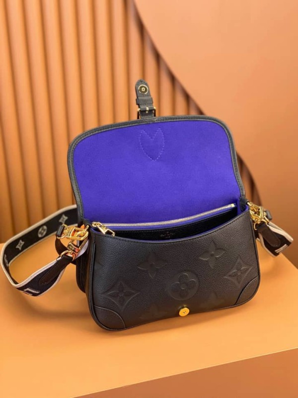 Handbags Louis Vuitton m46386 size 23*16*8.5cm