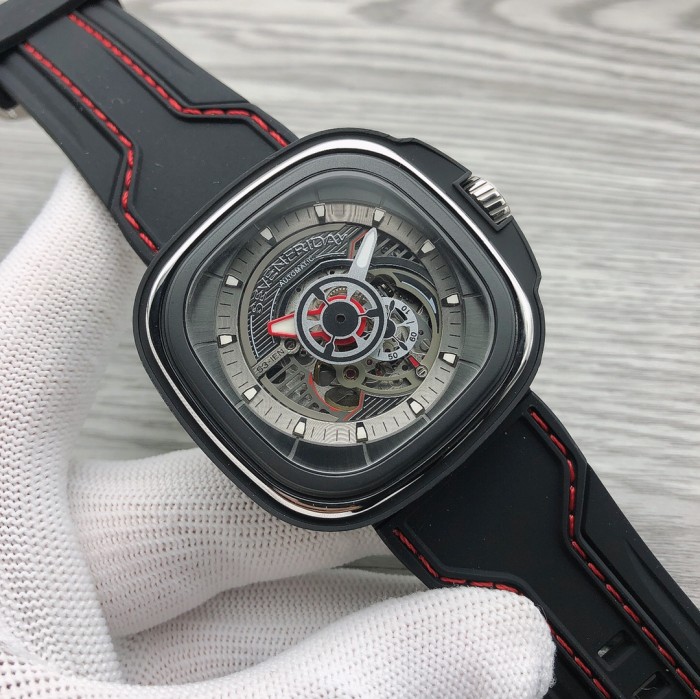 Watches Seven Friday 322849 size:47 mm