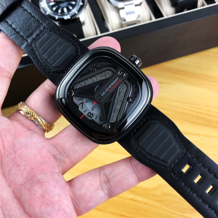 Watches Seven Friday 322762 size:47*13 mm