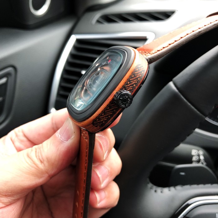 Watches Seven Friday 322780 size:47*13 mm