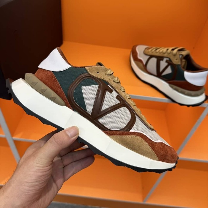 Valentino Garavani Vlogo Pace low-top sneaker in split leather, fabric and calfskin