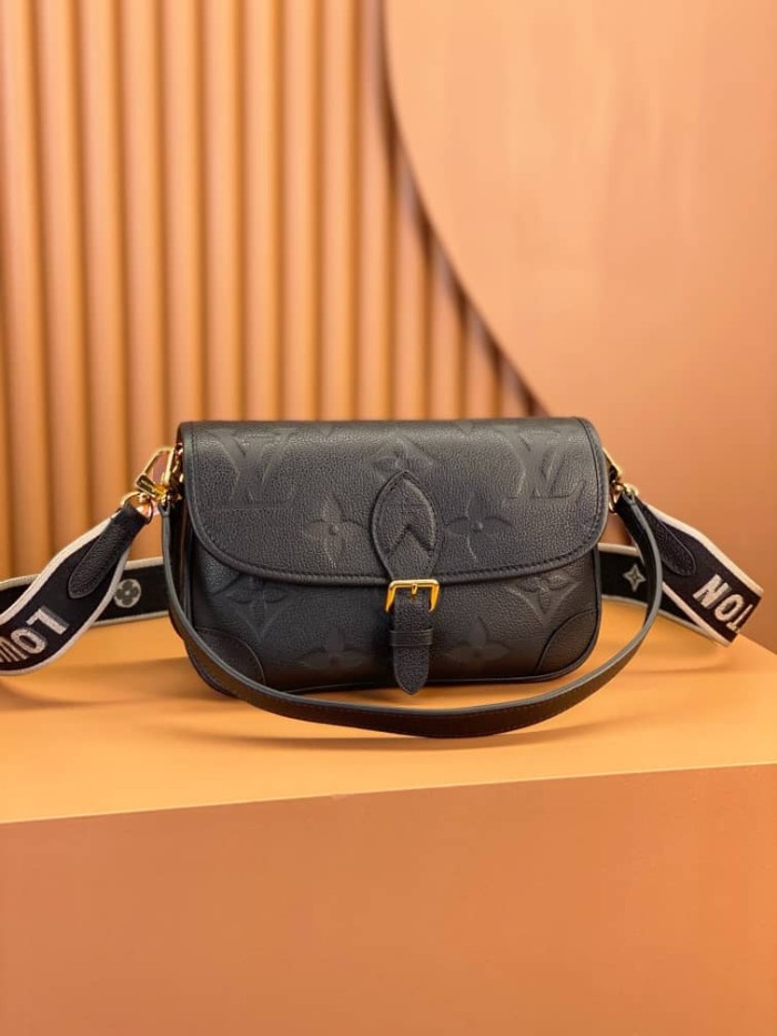 Handbags Louis Vuitton m46386 size 23*16*8.5cm