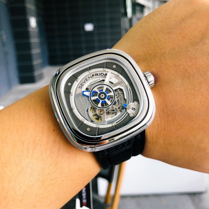 Watches Seven Friday 322830 size:47 mm