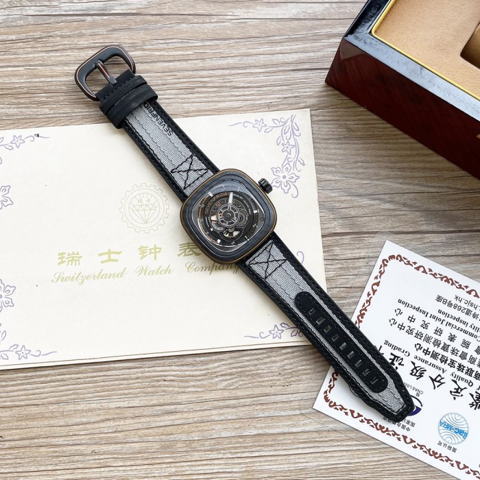 Watches Seven Friday 322856 size:47 mm