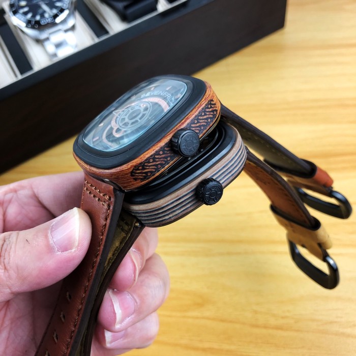 Watches Seven Friday 322822 size:47*13 mm