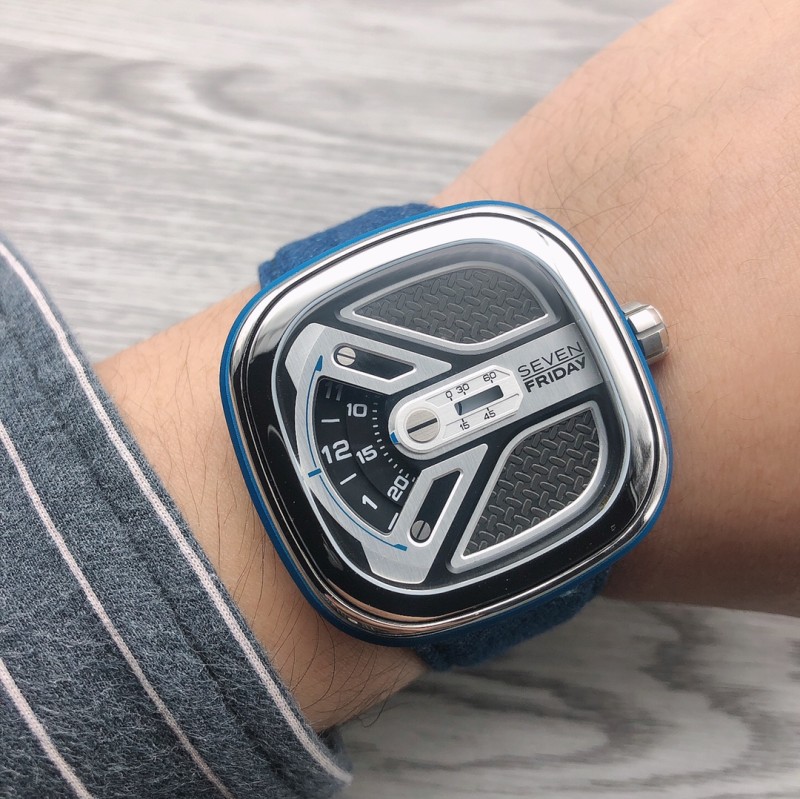 Watches Seven Friday 322843 size:47 mm