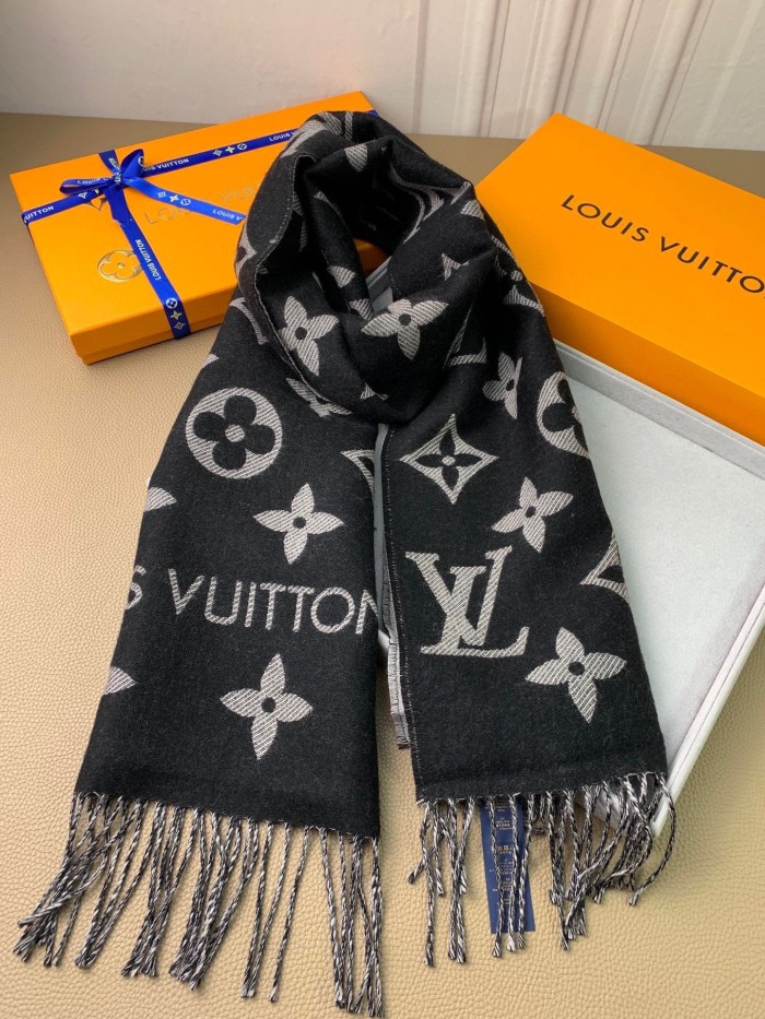 Hat & Scarf Louis Vuitton 5