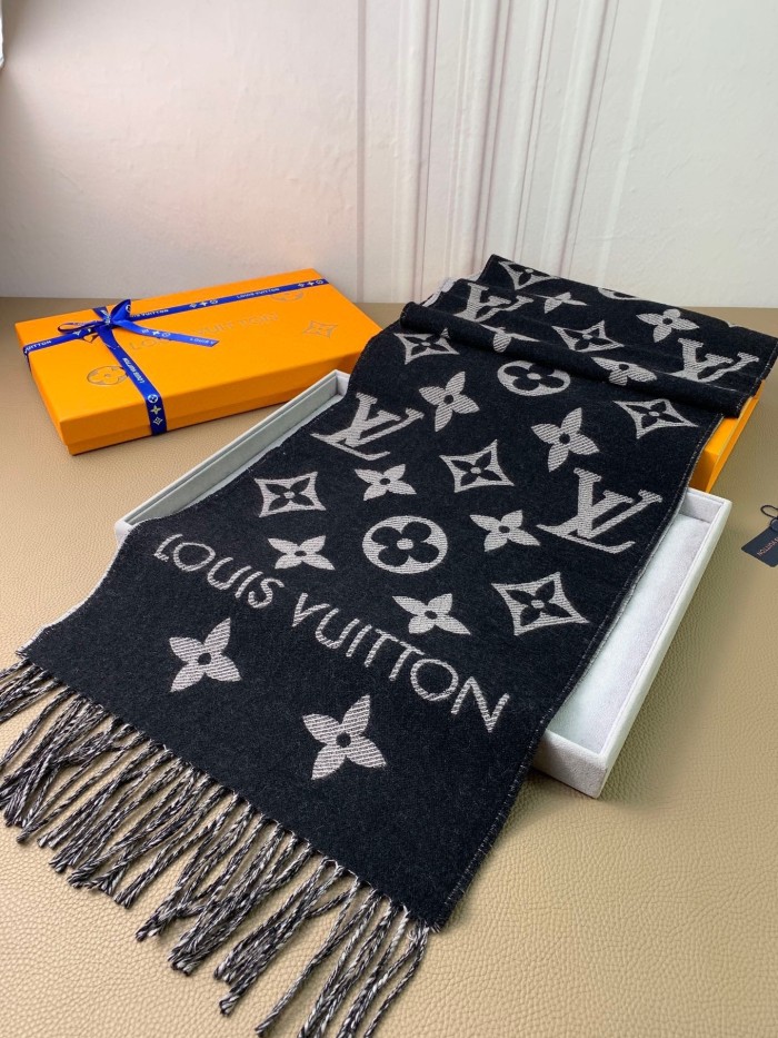 Hat & Scarf Louis Vuitton 5