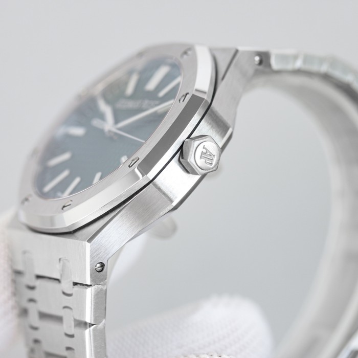 Watches AudemarsPiguet 323145 size:41*10.4 mm