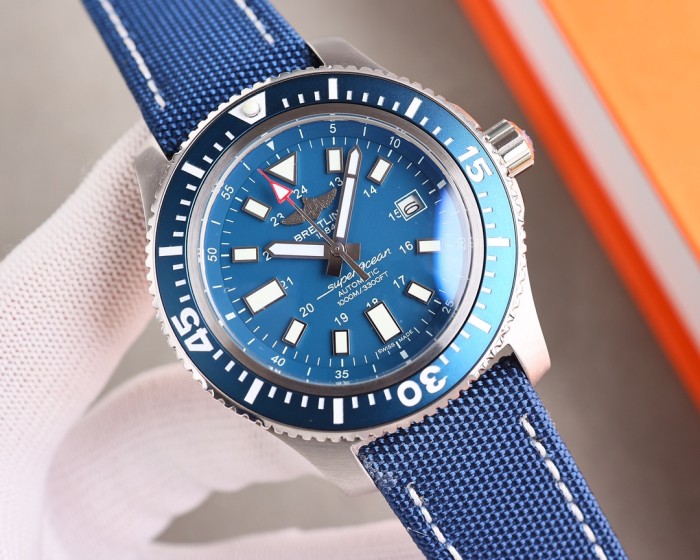 Watches BREITLING 323230 size:44 mm