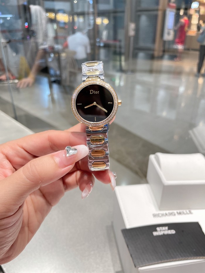 Watches Dior 323425 size:26*32 mm