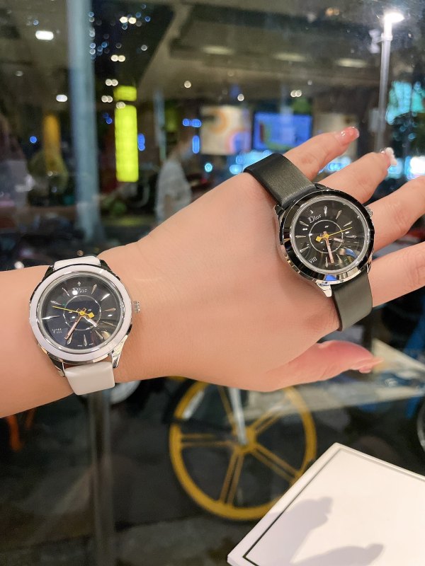 Watches Dior 323411 size:33 mm