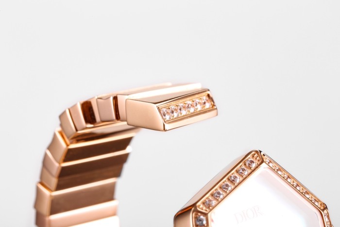 Watches Dior 323457 size:25*27 mm