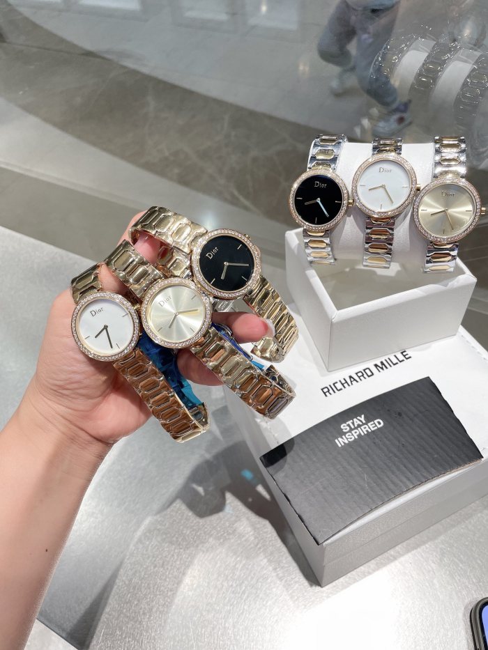 Watches Dior 323425 size:26*32 mm