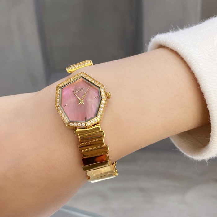 Watches Dior 323409 size:33 mm