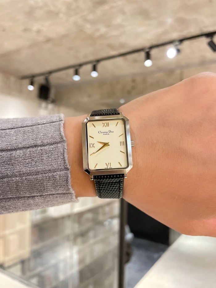 Watches Dior 323429 size:26*32 mm