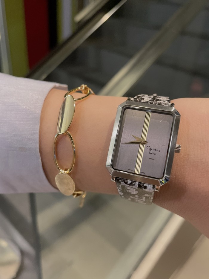 Watches Dior 323376 size:26*32 mm