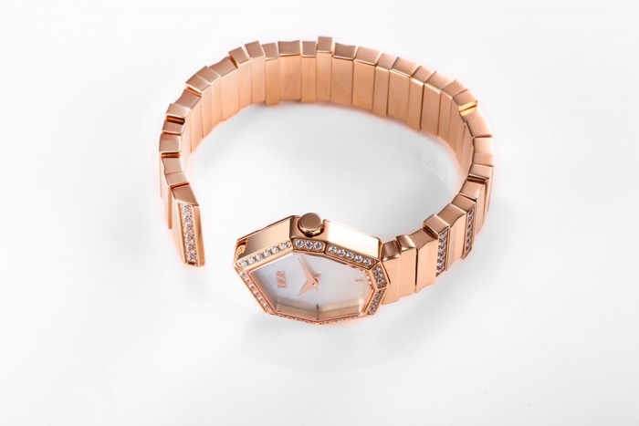 Watches Dior 323457 size:25*27 mm