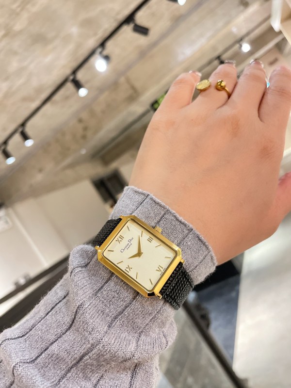 Watches Dior 323445 size:26*32 mm