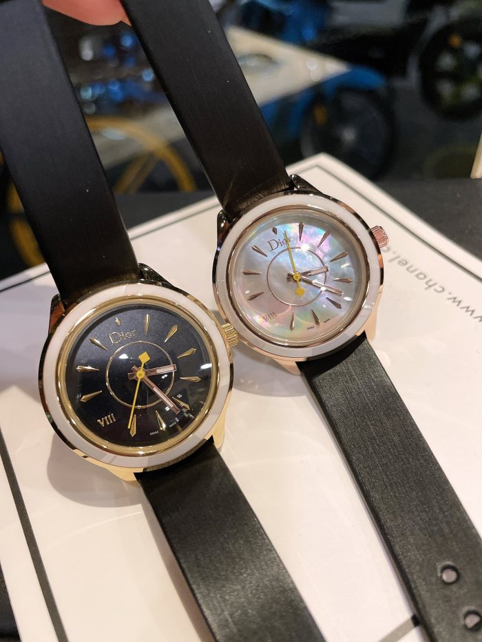 Watches Dior 323412 size:33 mm