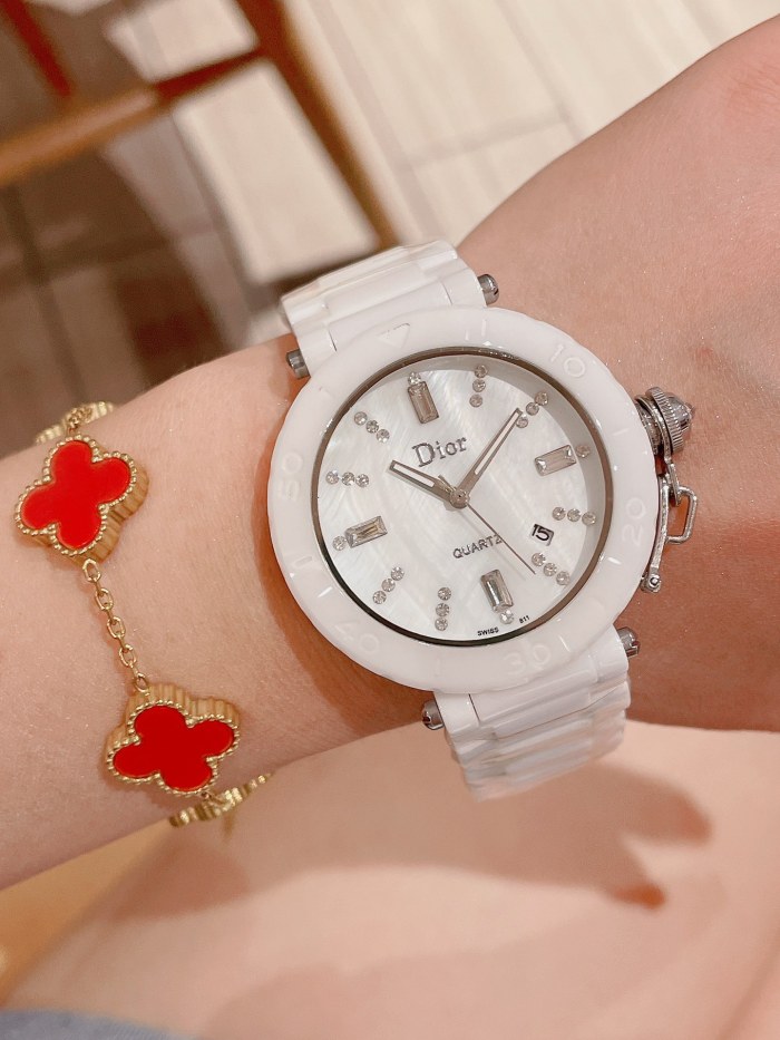 Watches Dior 323381 size:34 mm